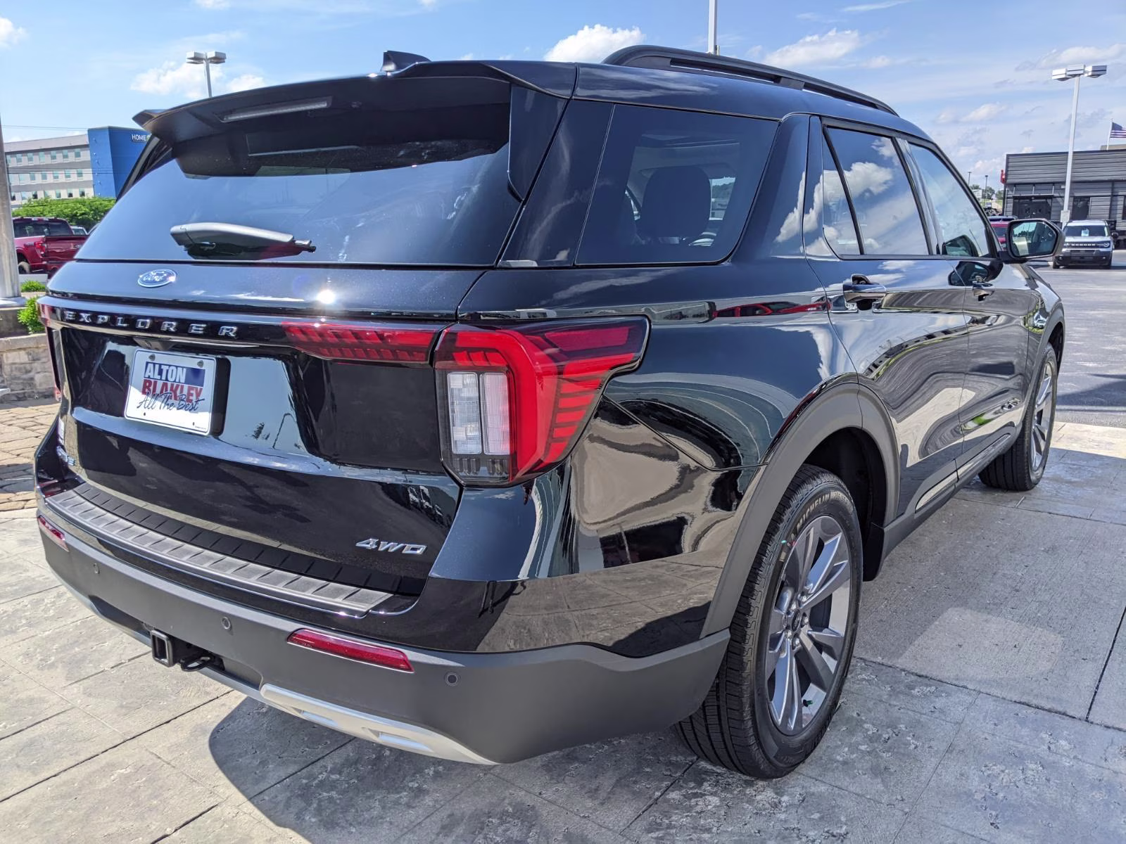 2026 Agate Black Metallic Ford Explorer Active 4X4 SUV