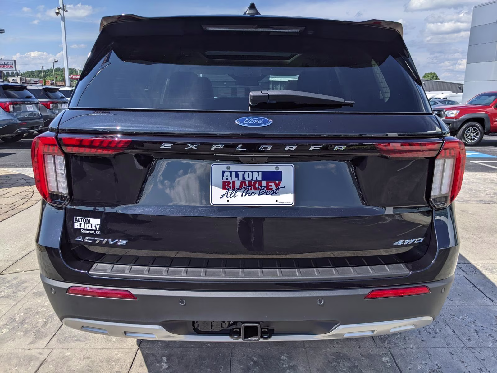 2026 Agate Black Metallic Ford Explorer Active 4X4 SUV