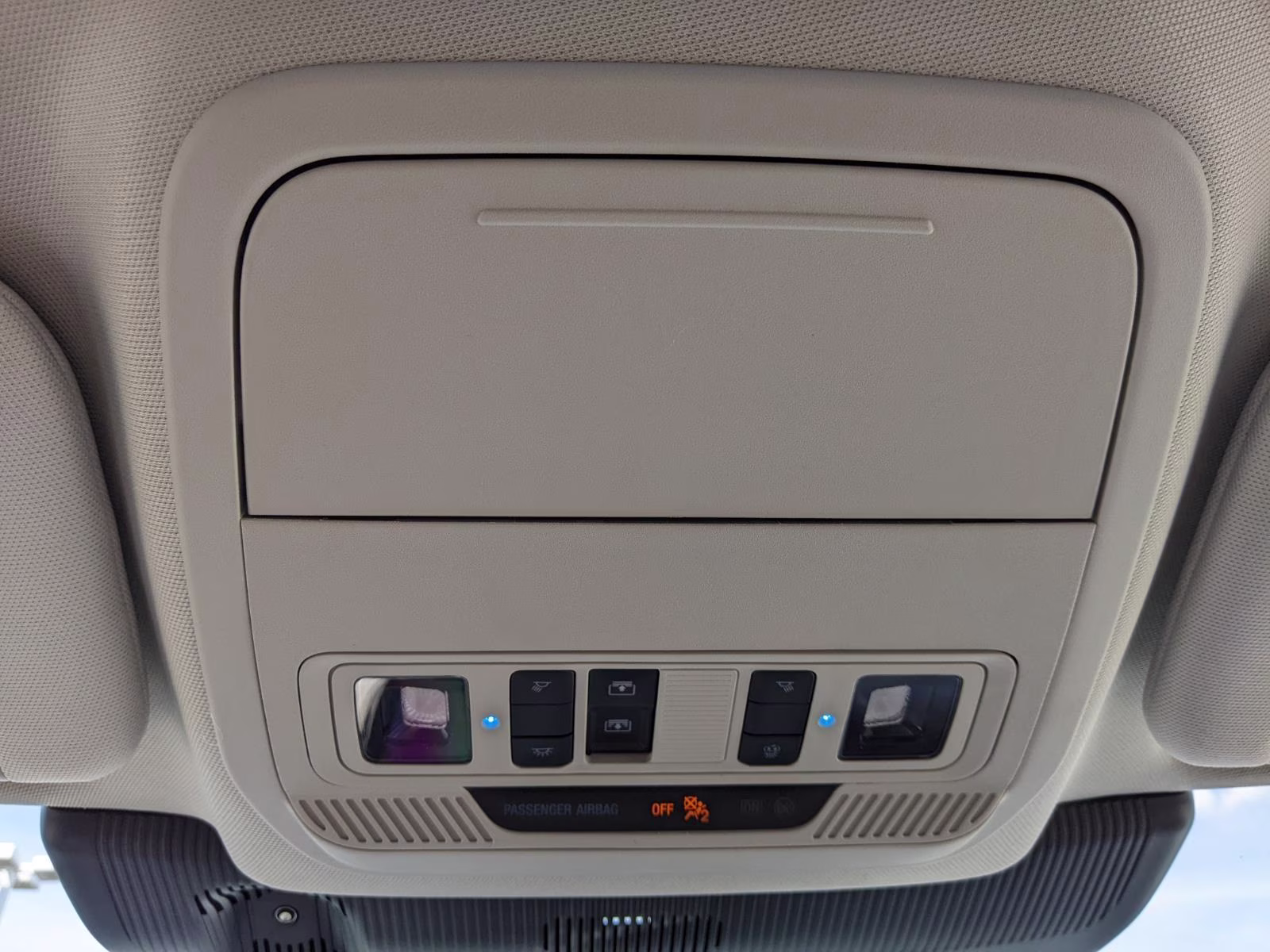 2026 Star White Metallic Tri-Coat Ford Explorer Active 4X4 SUV
