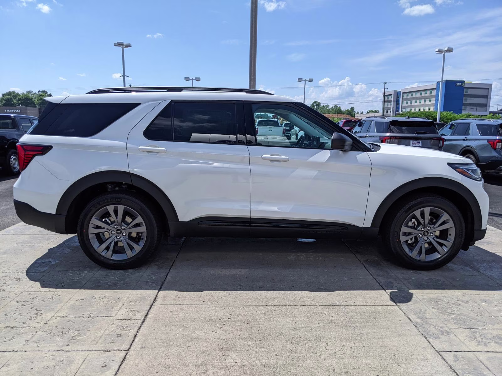 2026 Star White Metallic Tri-Coat Ford Explorer Active 4X4 SUV