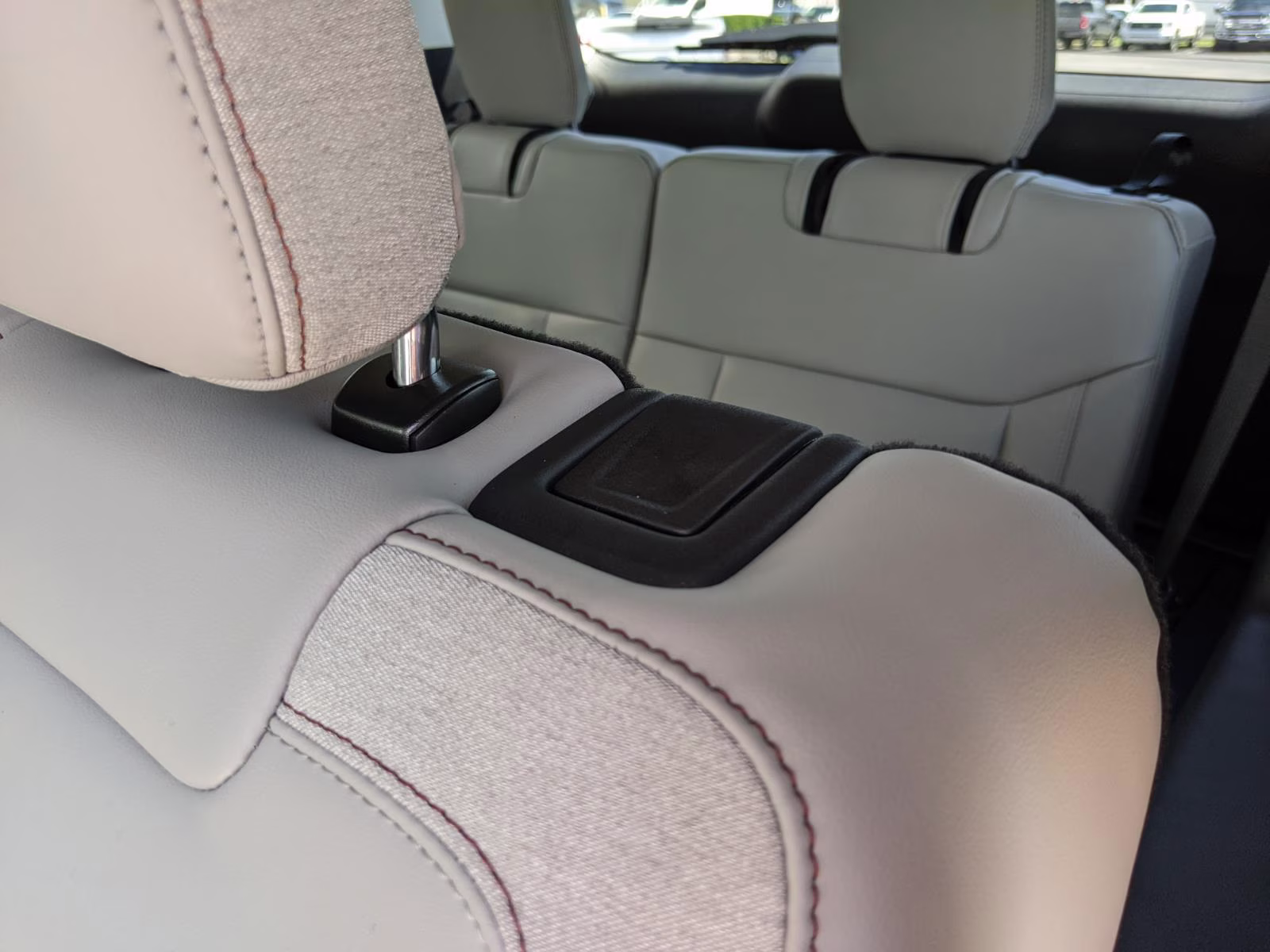 2026 Star White Metallic Tri-Coat Ford Explorer Active 4X4 SUV