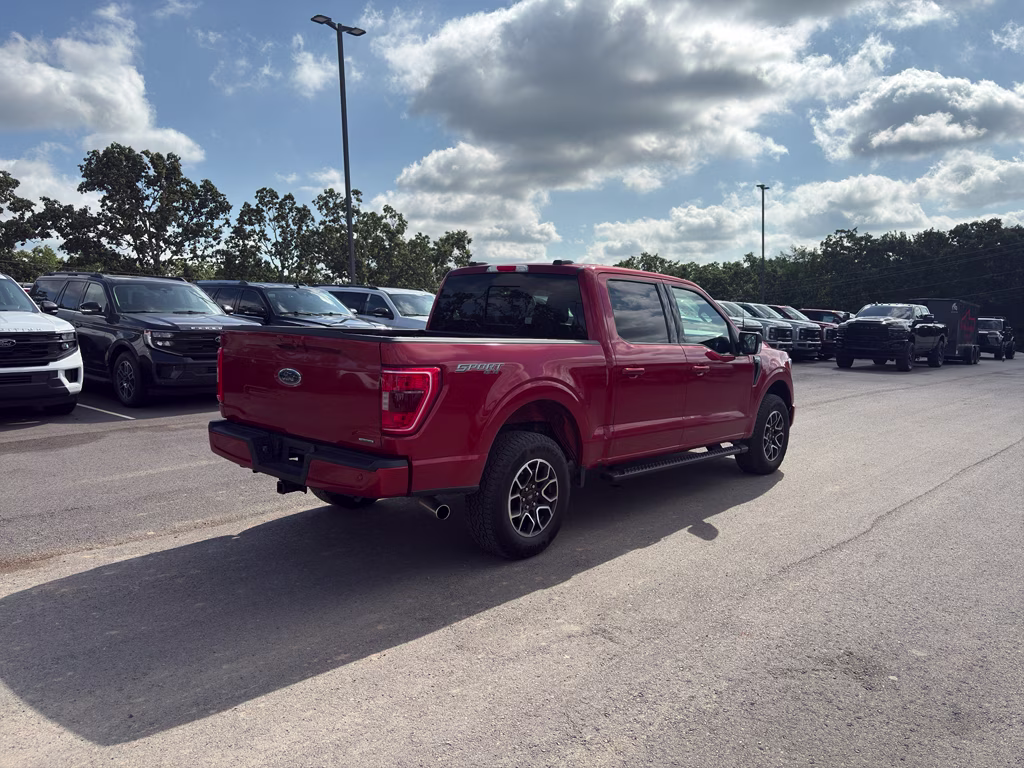 2023 Hot Pepper Red Metallic Tinted Clearcoat Ford F-150 XLT 4X4 Truck