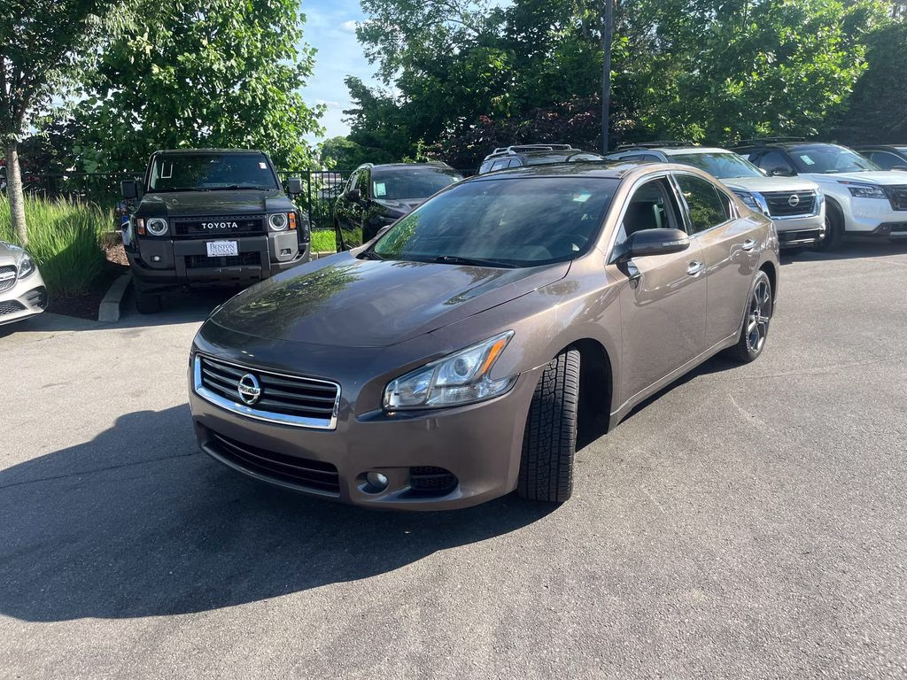 2014 Java Metallic Nissan Maxima 3.5 SV FWD Sedan