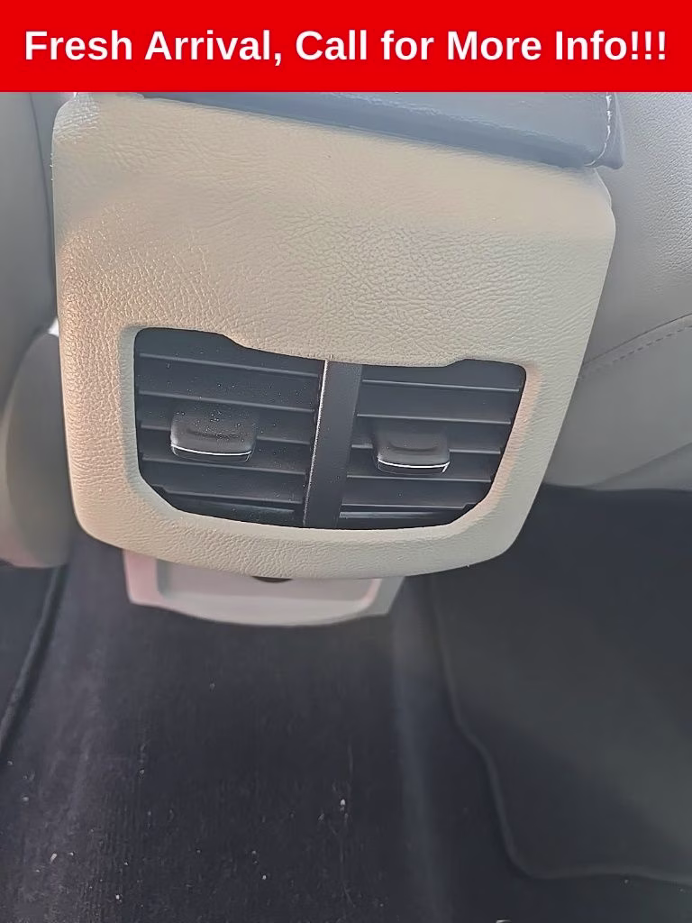 2017 Ingot Silver Ford Fusion SE FWD Sedan