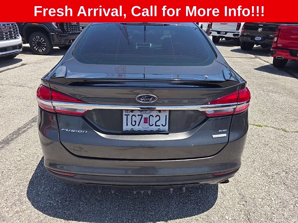2017 Ingot Silver Ford Fusion SE FWD Sedan