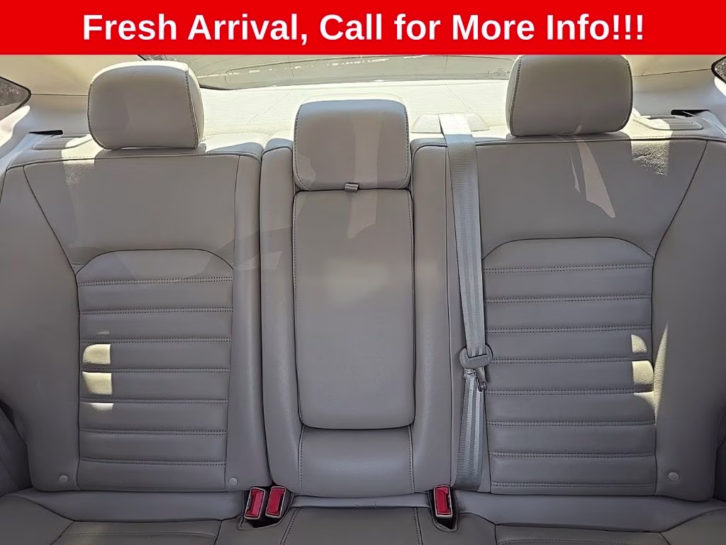 2017 Ingot Silver Ford Fusion SE FWD Sedan