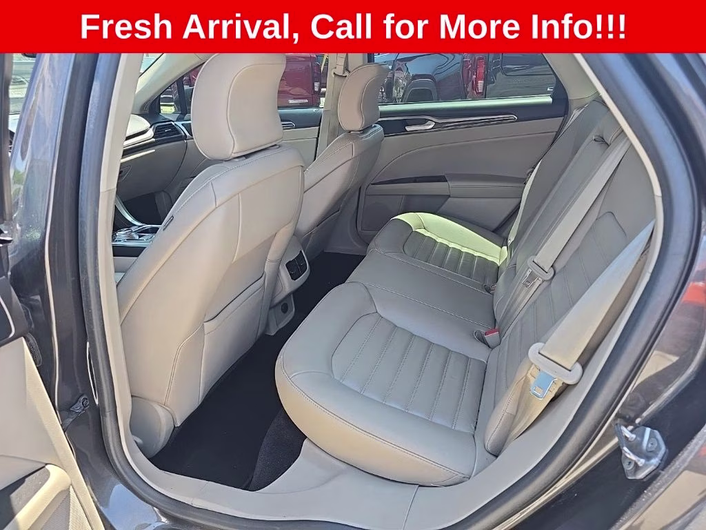 2017 Ingot Silver Ford Fusion SE FWD Sedan