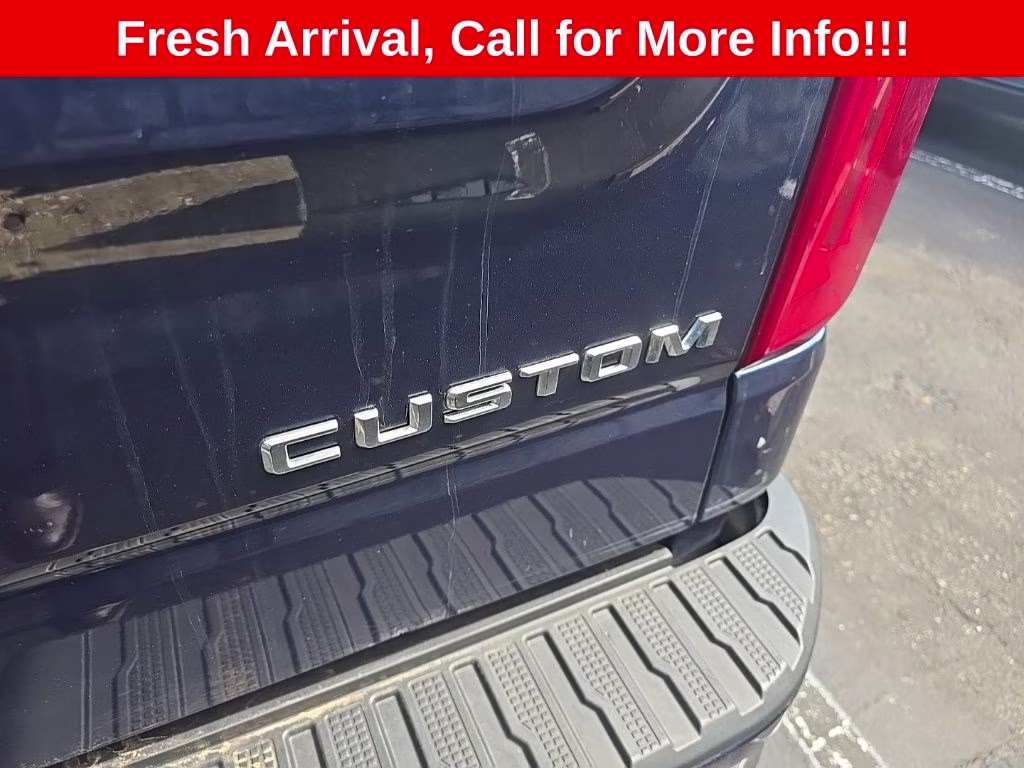 2021 Northsky Blue Metallic Chevrolet Silverado 1500 Custom 4X4 Truck