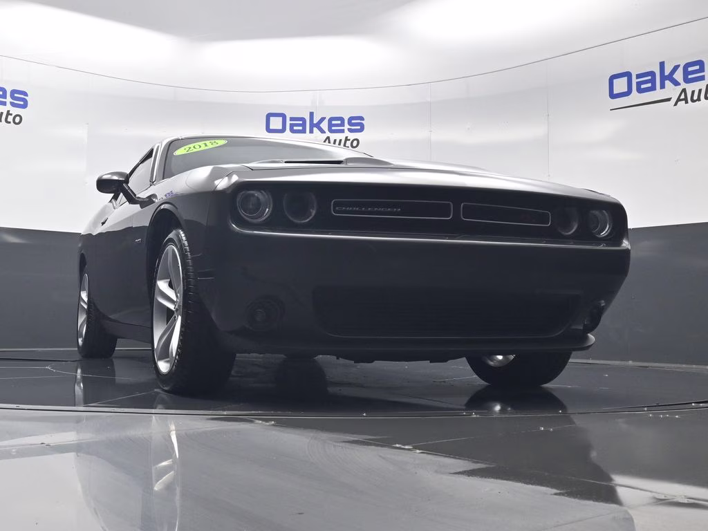 2018 Granite Crystal Metallic Clearcoat Dodge Challenger R/T RWD Coupe