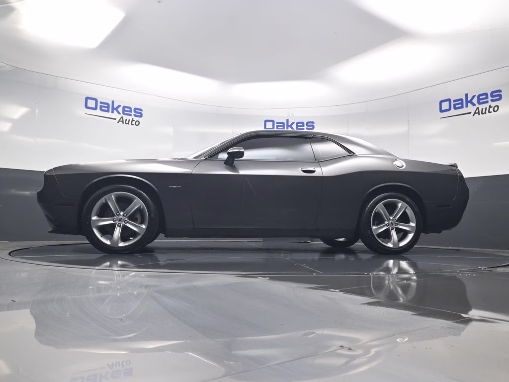 2018 Granite Crystal Metallic Clearcoat Dodge Challenger R/T RWD Coupe
