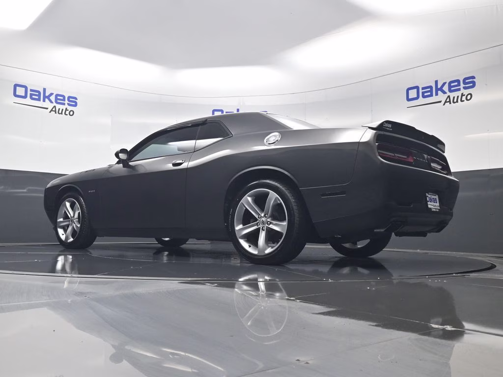 2018 Granite Crystal Metallic Clearcoat Dodge Challenger R/T RWD Coupe
