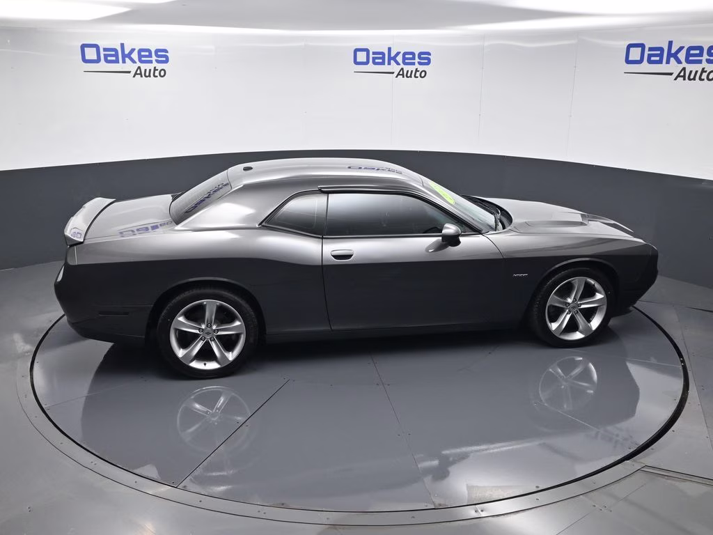 2018 Granite Crystal Metallic Clearcoat Dodge Challenger R/T RWD Coupe