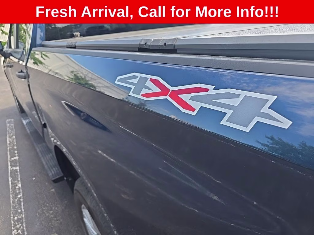 2021 Northsky Blue Metallic Chevrolet Silverado 1500 Custom 4X4 Truck