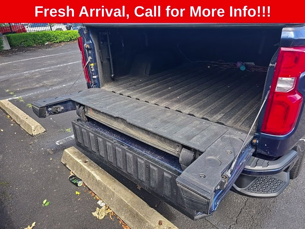 2021 Northsky Blue Metallic Chevrolet Silverado 1500 Custom 4X4 Truck
