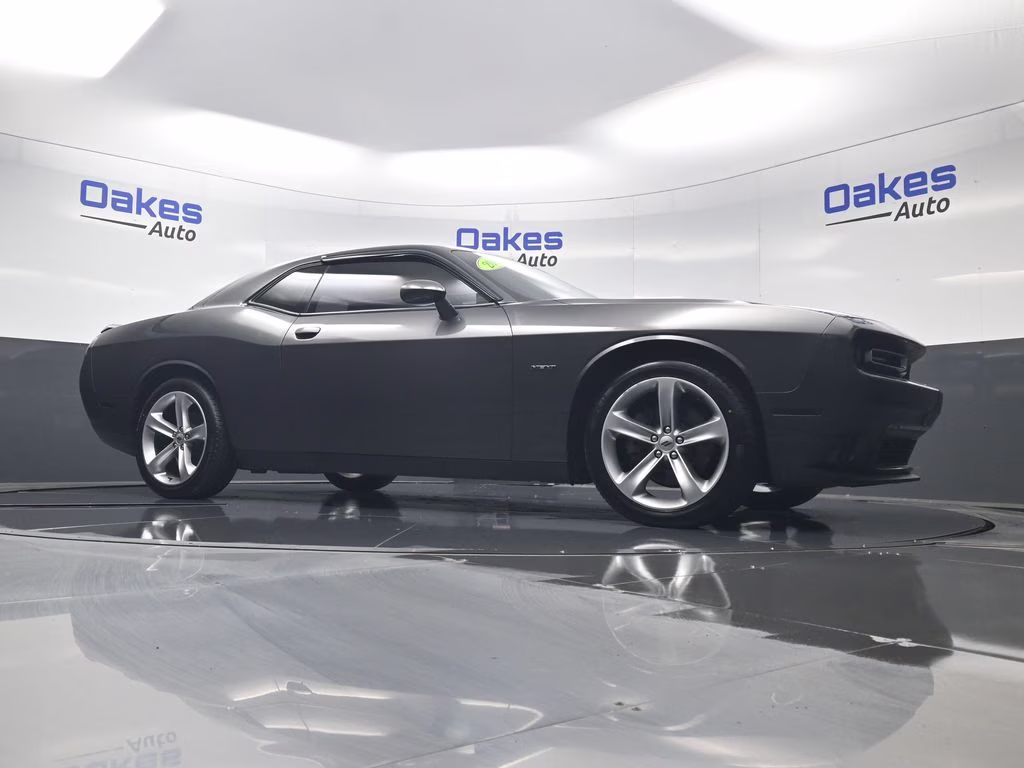 2018 Granite Crystal Metallic Clearcoat Dodge Challenger R/T RWD Coupe