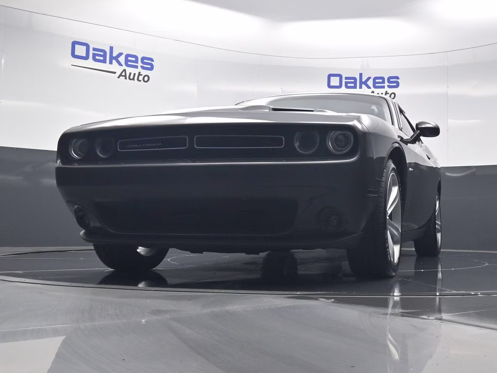 2018 Granite Crystal Metallic Clearcoat Dodge Challenger R/T RWD Coupe