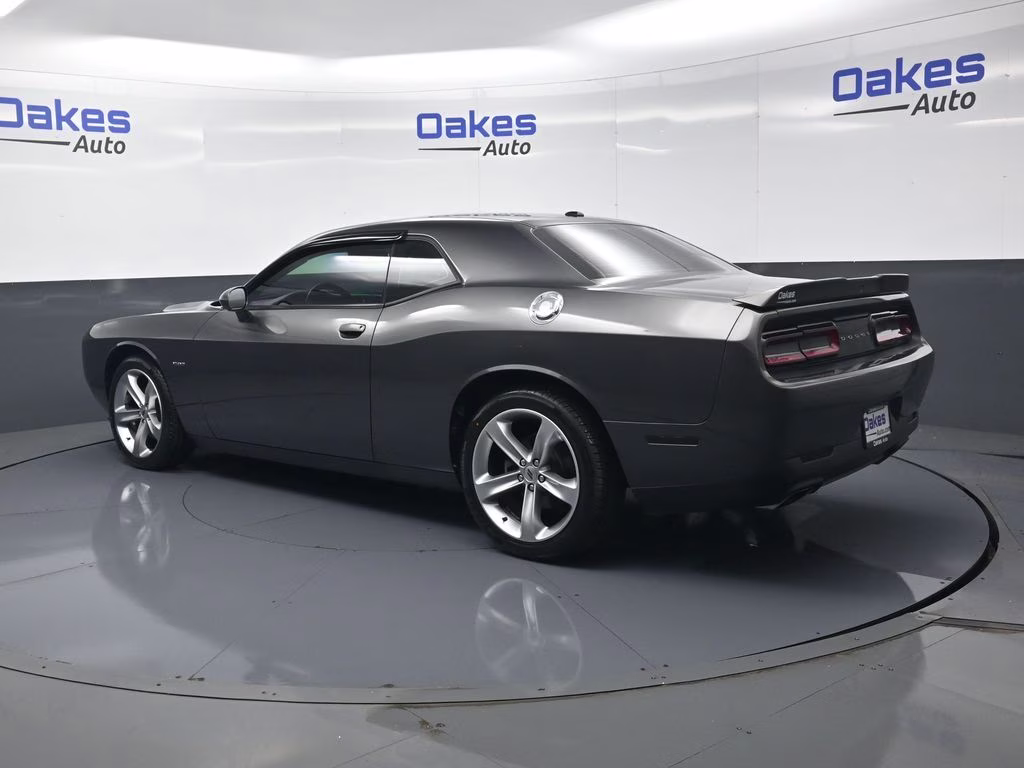 2018 Granite Crystal Metallic Clearcoat Dodge Challenger R/T RWD Coupe