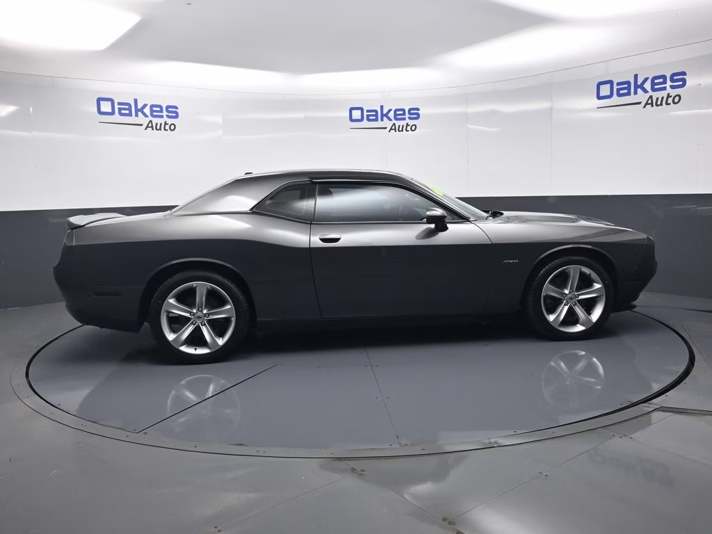 2018 Granite Crystal Metallic Clearcoat Dodge Challenger R/T RWD Coupe