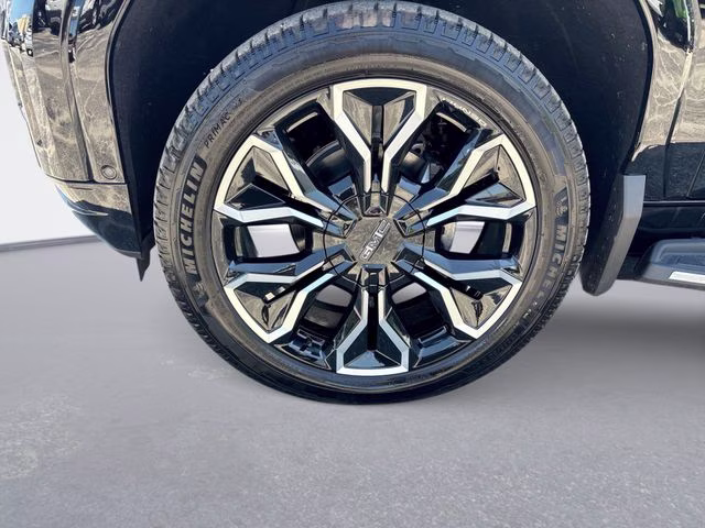 2025 Onyx Black GMC Sierra EV Denali 4X4 Truck