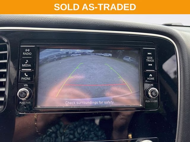 2020 Pearl White Mitsubishi Outlander ES FWD SUV