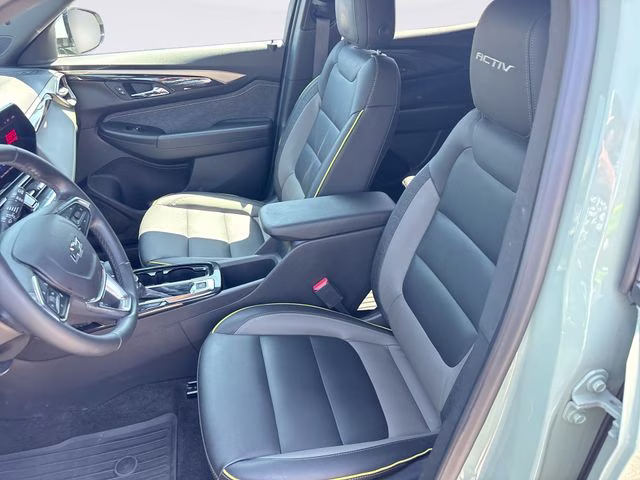 2024 Green Chevrolet Trailblazer ACTIV AWD SUV
