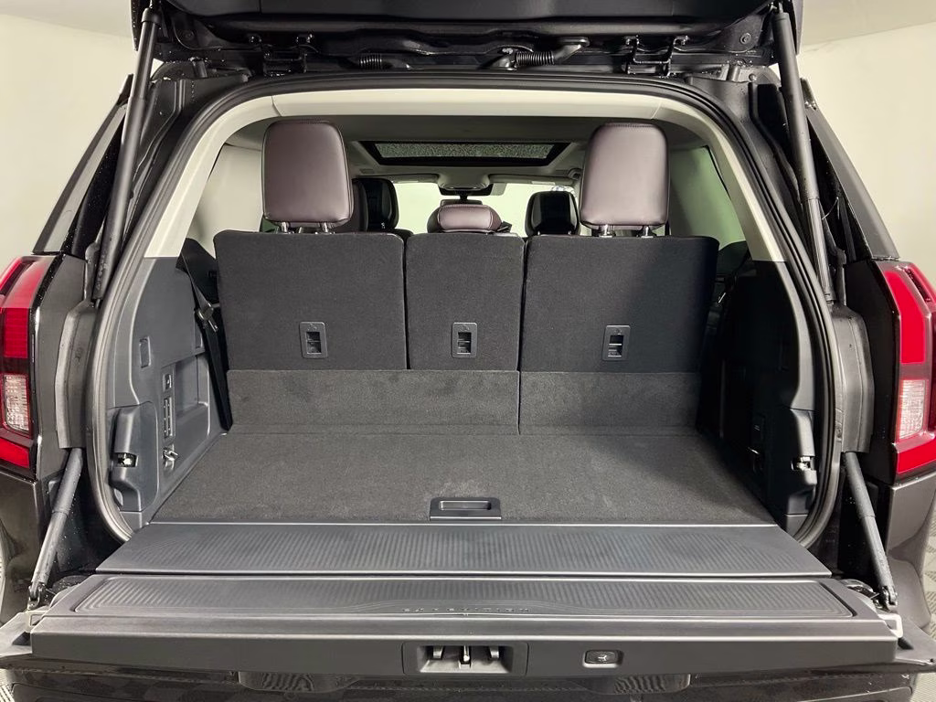 2026 Gray Metallic Ford Expedition Platinum 4X4 SUV