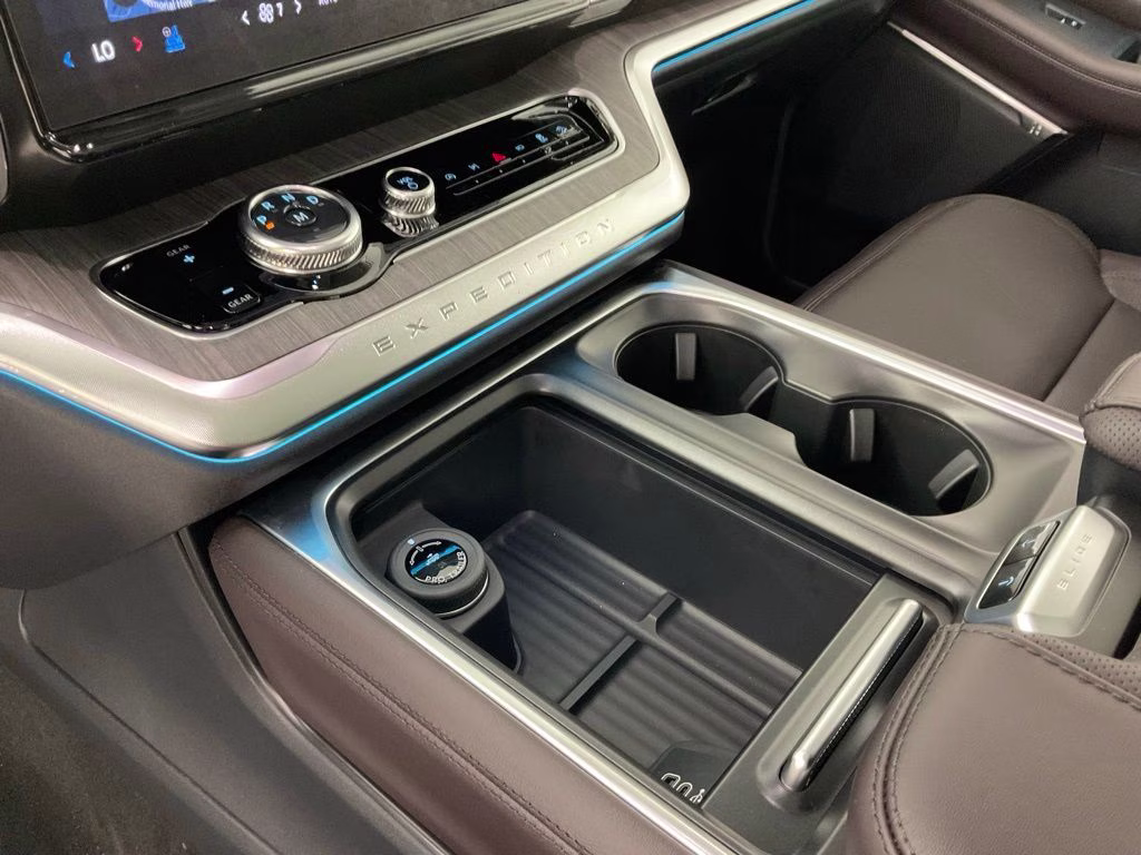 2026 Gray Metallic Ford Expedition Platinum 4X4 SUV