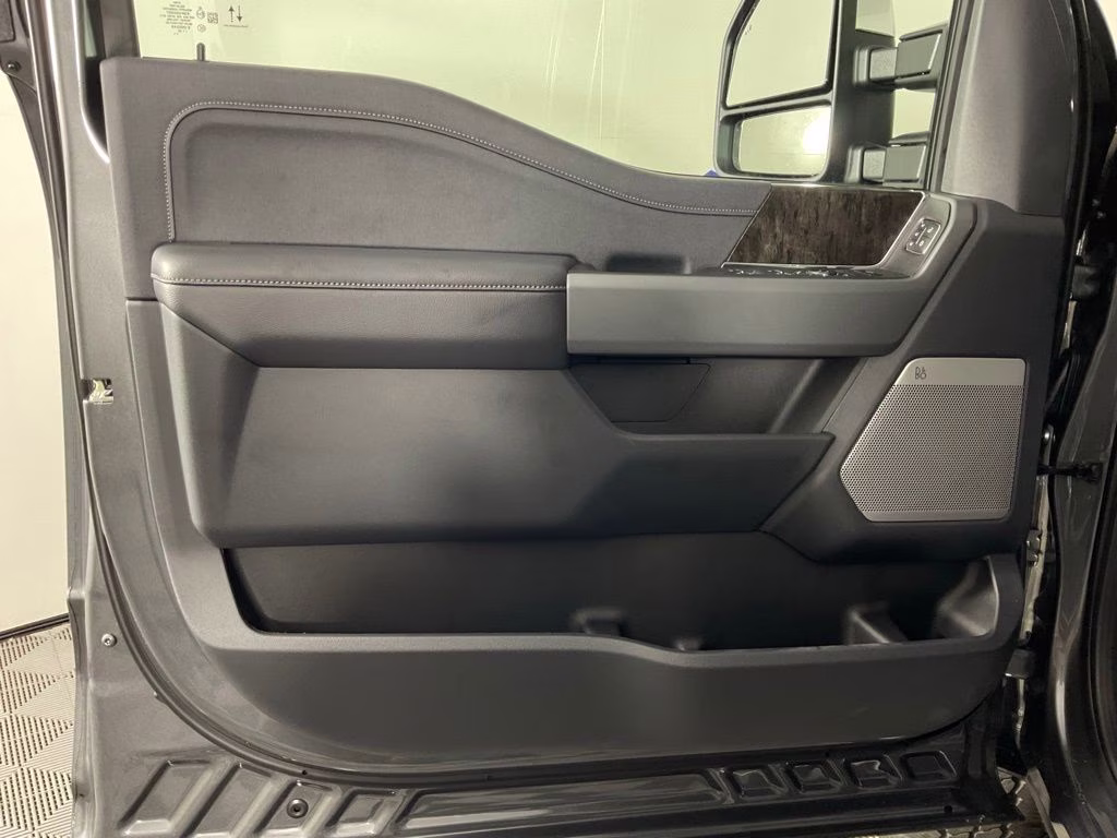 2026 Gray Metallic Ford Super Duty F-250 SRW Lariat 4X4 Truck