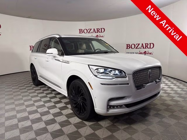 2021 White Lincoln Aviator Reserve AWD SUV