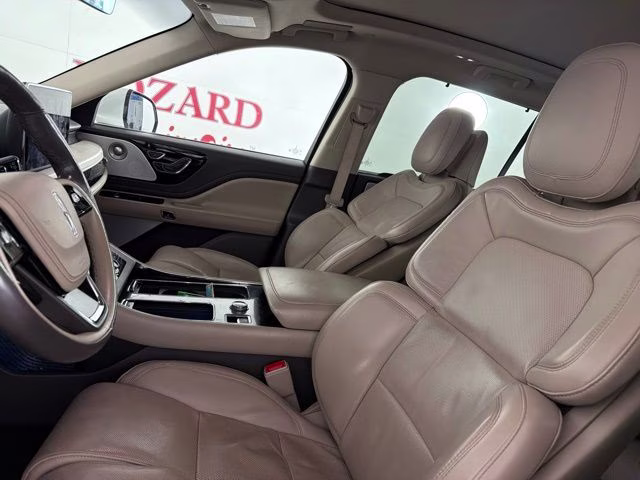 2021 White Lincoln Aviator Reserve AWD SUV