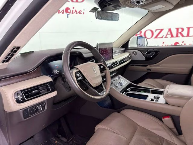 2021 White Lincoln Aviator Reserve AWD SUV