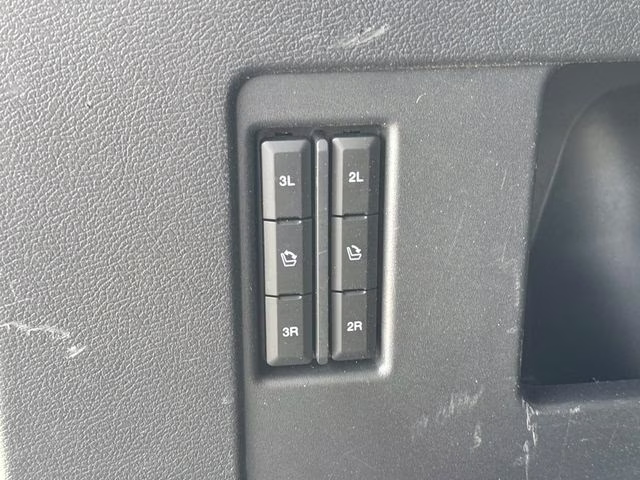 2022 White Metallic Ford Expedition XLT RWD SUV
