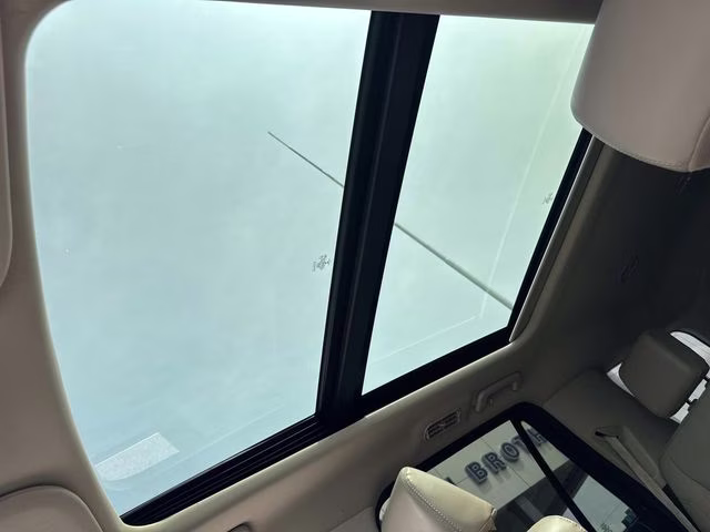 2022 White Metallic Ford Expedition XLT RWD SUV