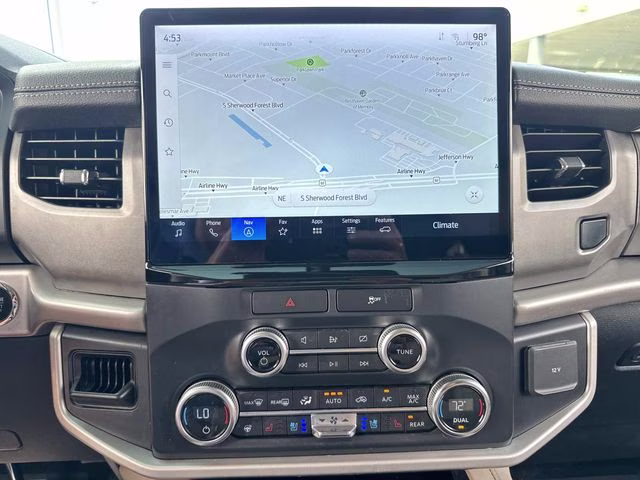 2022 White Metallic Ford Expedition XLT RWD SUV