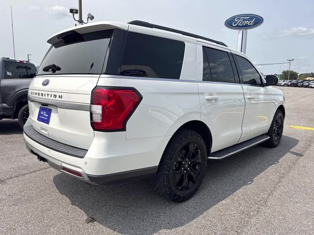 2022 White Metallic Ford Expedition XLT RWD SUV