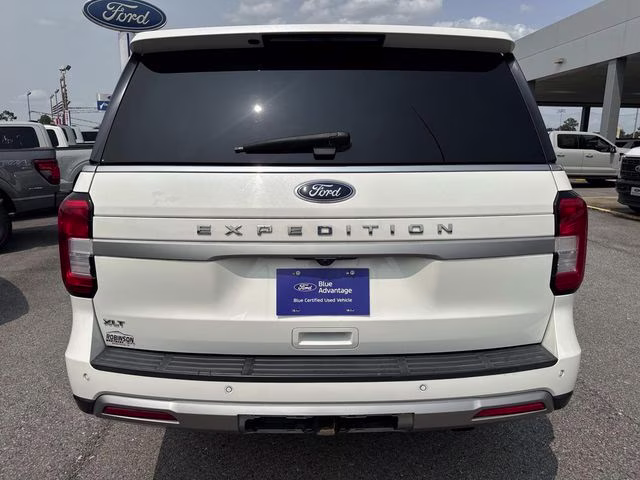 2022 White Metallic Ford Expedition XLT RWD SUV