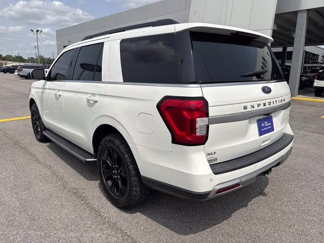 2022 White Metallic Ford Expedition XLT RWD SUV