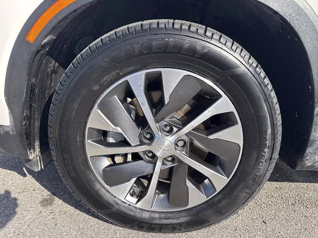 2020 White Hyundai Palisade SEL FWD SUV