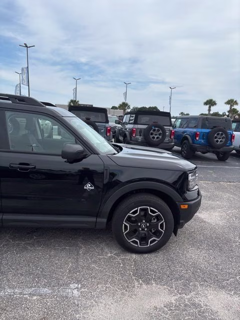 2025 Shadow Black Ford Bronco Sport Outer Banks 4X4 SUV