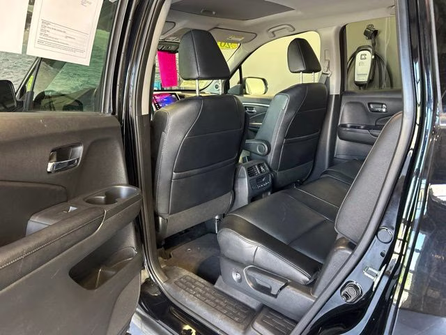 2017 Crystal Black Pearl Honda Pilot EX-L AWD SUV