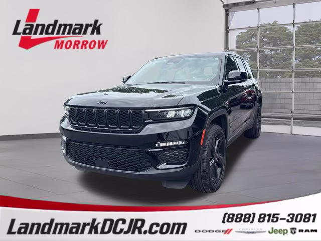 2024 Diamond Black Crystal Pearlcoat Jeep Grand Cherokee Limited RWD SUV