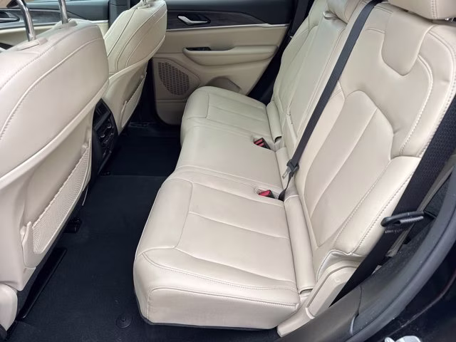 2024 Diamond Black Crystal Pearlcoat Jeep Grand Cherokee Limited RWD SUV