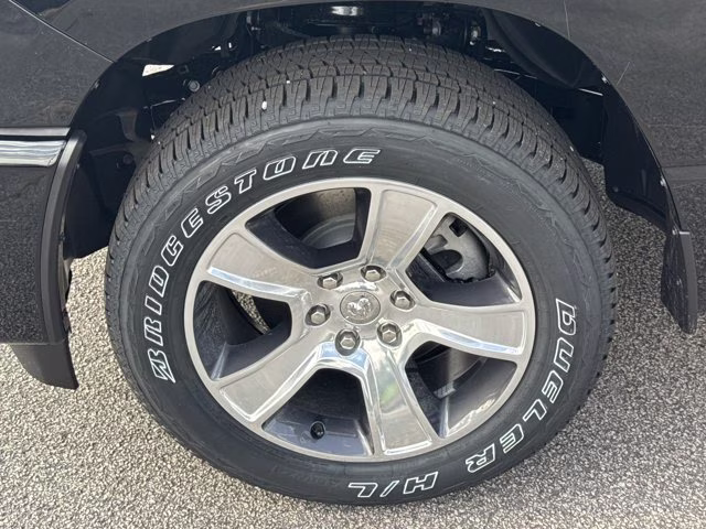2026 Diamond Black Crystal Pearlcoat Ram 1500 Express RWD Truck