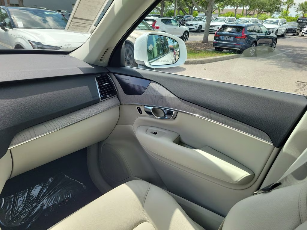 2024 Crystal White Metallic Volvo XC90 Plus AWD SUV