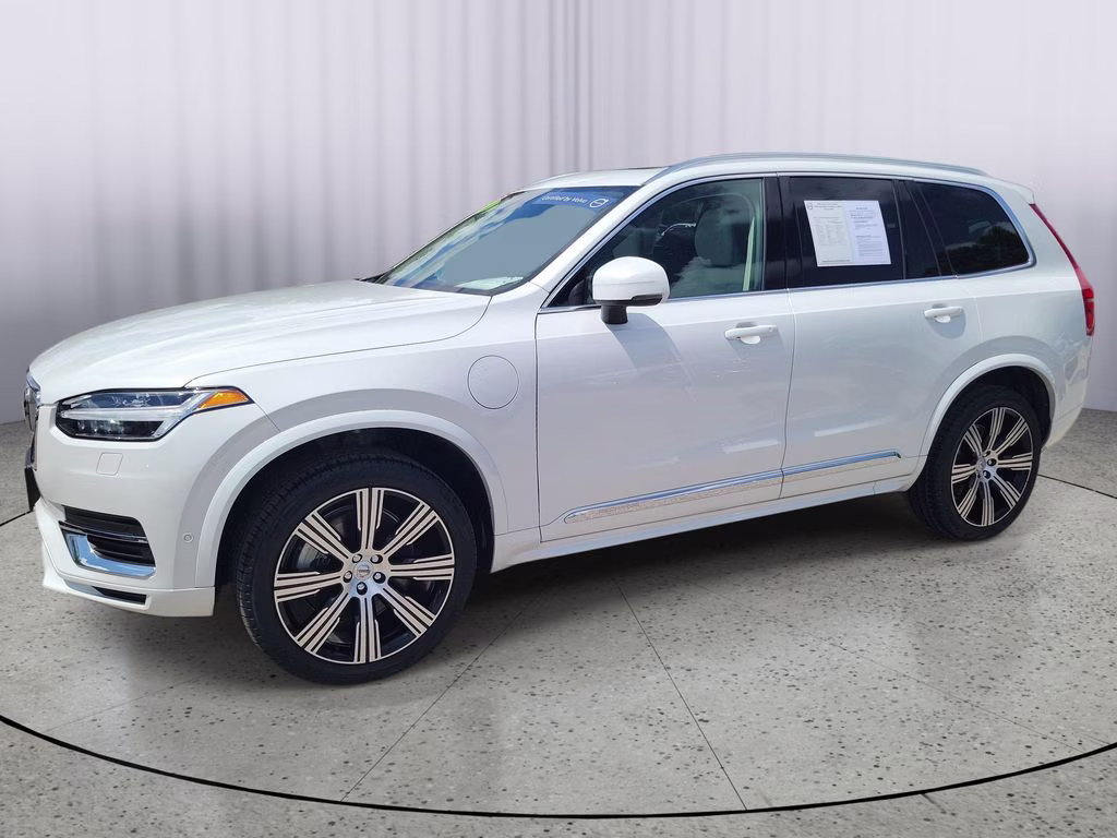 2024 Crystal White Metallic Volvo XC90 Plus AWD SUV