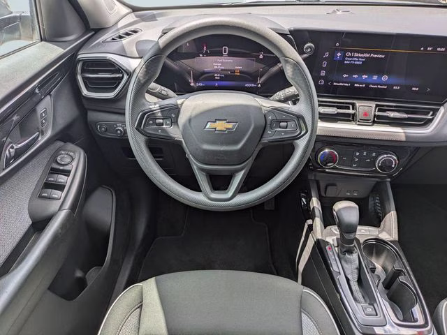 2025 Sterling Gray Metallic Chevrolet Trailblazer LT FWD SUV