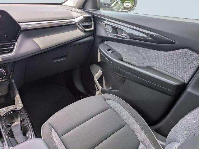 2025 Sterling Gray Metallic Chevrolet Trailblazer LT FWD SUV