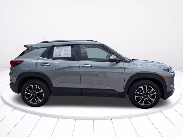 2025 Sterling Gray Metallic Chevrolet Trailblazer LT FWD SUV
