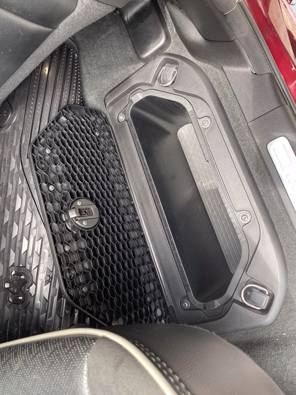 2021 Delmonico Red Pearlcoat Ram 1500 Laramie 4X4 Truck
