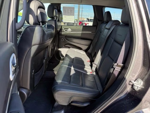 2018 Granite Crystal Metallic Clearcoat Jeep Grand Cherokee Summit 4X4 SUV